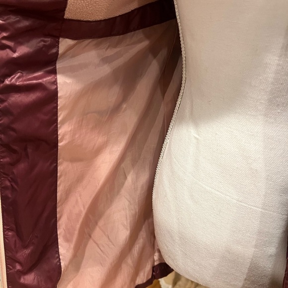 Michael Kors Girls Puffer Jacket With Faux Fur Trim Hood - Picture 9 of 12